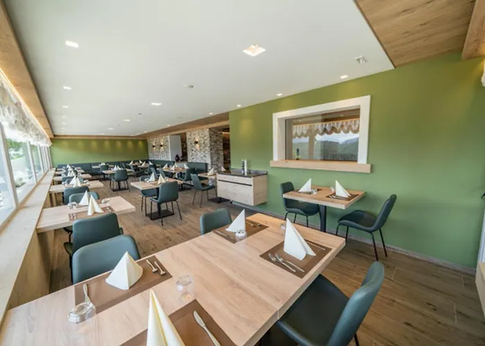 فندق Tre Pini 3*