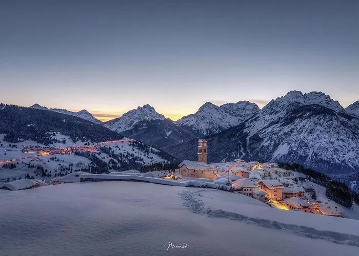 Tre Pini فندق 3*